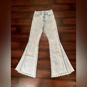 Flare stripped KanCan jeans sz 26L